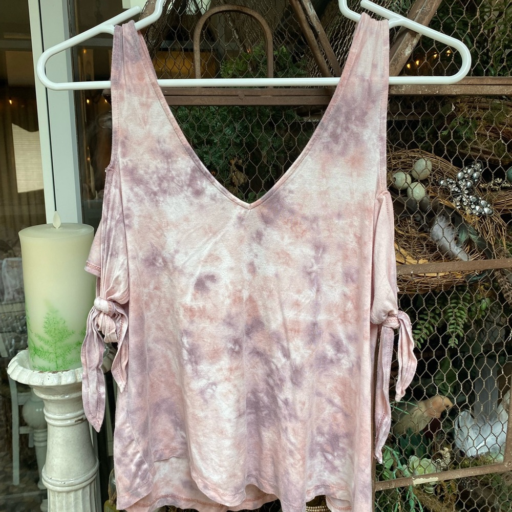 American Eagle Soft Sexy cold shoulder Tye Dye XS